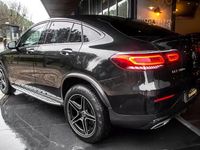 Usado Mercedes GLC300e AMG line 319 HP (234 kW) 2022 Cinza antracite Coupé