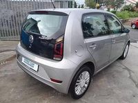 Usado VW up! Beats 65 HP (47 kW) 2024 Cinzento platina Citadino
