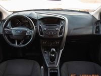 Usado Ford Focus Trend+ 120 HP (88 kW) 2015 Cinzento Carrinha