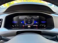 Usado VW T-Roc Life 150 HP (110 kW) 2023 Azul SUV