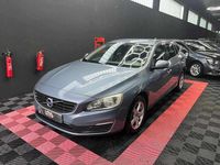 Usado Volvo V60 150 HP (110 kW) 2017 Azul Carrinha