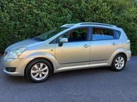 Usado Toyota Corolla Sol 136 HP (100 kW) 2008 Cinzento Monovolume