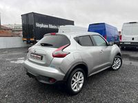 Usado Nissan Juke Acenta 110 HP (80 kW) 2015 Cinza SUV