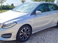 Usado Mercedes B180 Style 116 HP (85 kW) 2017 Prateado Monovolume