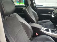 Usado Renault Laguna III Dynamique 110 HP (80 kW) 2008 Cinzento Carrinha