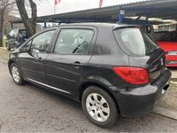 Usado Peugeot 307 Premium 90 HP (66 kW) 2006 Preto