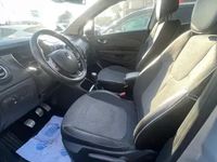 Usado Renault Captur 110 HP (80 kW) 2018 Cinza SUV