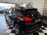 Usado Peugeot 2008 Allure 100 HP (73 kW) 2016 Preto SUV