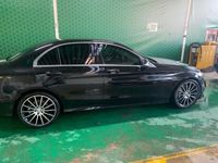 usado Mercedes C300 h AMG