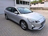 Usado Ford Focus 120 HP (88 kW) 2019 Cinzento Carrinha