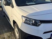 Usado Toyota Proace 102 HP (75 kW) 2021 Branco Monovolume