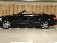Usado Mercedes E250 Elegance 204 HP (150 kW) 2010 Preto Cabrios