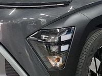 Usado Hyundai Kauai Premium 100 HP (73 kW) 2025 Ecotronic gray/black roof (metalizado) SUV