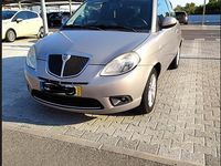 Usado Lancia Ypsilon 60 HP (44 kW) 2010 Cinzento Citadino