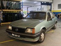 Usado Opel Ascona 75 HP (55 kW) 1983 Sedan