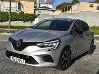 Usado Renault Clio V 91 HP (66 kW) 2023 Cinzento Citadino