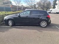 Usado Mercedes A180 109 HP (80 kW) 2014 Preto Citadino