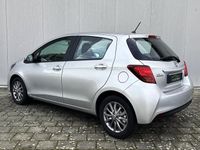 Usado Toyota Yaris Active 90 HP (66 kW) 2016 Cinzento