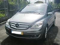 Usado Mercedes B200 140 HP (102 kW) 2006 Cinzento Monovolume