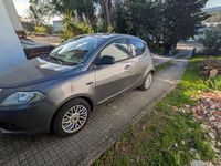 Usado Lancia Ypsilon 69 HP (50 kW) 2014 Citadino