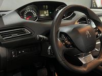 Usado Peugeot 308 Allure 120 HP (88 kW) 2017 Preto