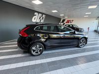 Usado Volvo V40 R-Design Momentum 120 HP (88 kW) 2015 Preto Carrinha