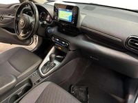 Usado Toyota Yaris Hybrid Business Edition 116 HP (85 kW) 2022 Branco