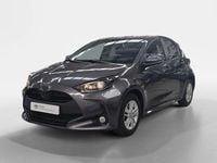 Usado Toyota Yaris Hybrid Comfort 115 HP (84 kW) 2024 Cinza