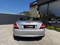 Usado Mercedes SLK200 163 HP (119 kW) 2005 Cinza Cabrios