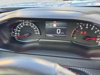 Usado Peugeot 2008 Business-Line 100 HP (73 kW) 2021 SUV