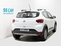 Usado Dacia Sandero Comfort 91 HP (66 kW) 2022 Branco SUV