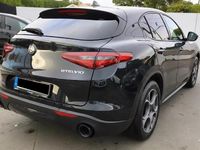 Usado Alfa Romeo Stelvio Sprint 190 HP (139 kW) 2023 Preto SUV