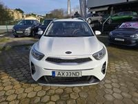 Usado Kia Stonic 120 HP (88 kW) 2021 Branco SUV