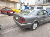 Usado Mercedes C250 150 HP (110 kW) 1997 Sedan