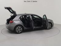 Usado Mercedes A200 150 HP (110 kW) 2024 Cinza Sedan