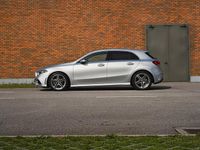 Usado Mercedes A180 AMG line 116 HP (85 kW) 2021 Cinza prata
