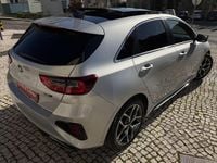 Usado Kia Ceed GT GT-Line 120 HP (88 kW) 2020 Cinzento