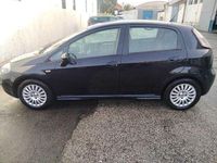 Usado Fiat Punto 90 HP (66 kW) 2011 Sedan