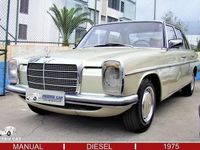 Usado Mercedes W115 81 HP (59 kW) 1975 Verde Citadino