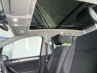 Usado VW Touran Highline 115 HP (84 kW) 2018 Cinzento Monovolume