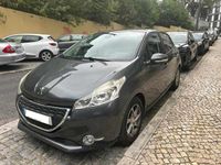 Usado Peugeot 208 82 HP (60 kW) 2015 Cinzento Citadino