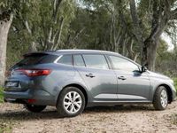 Usado Renault Mégane IV SE 132 HP (97 kW) 2018 Cinzento Citadino