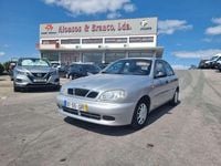 Usado Chevrolet Lanos 75 HP (55 kW) 2000 Cinzento Sedan
