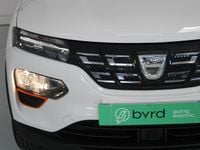 Usado Dacia Spring Comfort Plus 33 kW (45 HP) 2021 Branco Citadino