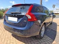 Usado Volvo V60 114 HP (83 kW) 2012 Azul Carrinha