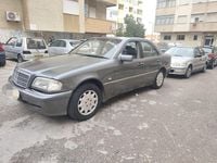 Usado Mercedes C250 150 HP (110 kW) 1997 Sedan