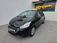 Usado Peugeot 208 Active 82 HP (60 kW) 2014 Preto Citadino