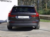 Usado Volvo V60 197 HP (144 kW) 2023 Cinzento Carrinha