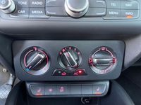 Usado Audi A1 Sportback 105 HP (77 kW) 2014 Preto Citadino