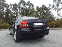 Usado Volvo S40 136 HP (100 kW) 2005 Preto Sedan